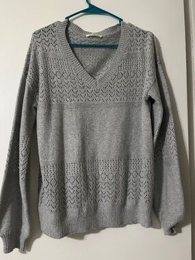 V-Neck Lightweight Knit Sweater - Light Gray